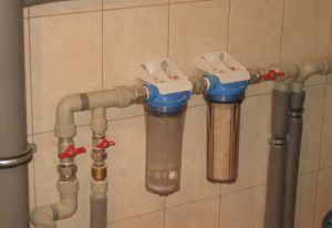 Установка проточного фильтра для воды в Твери